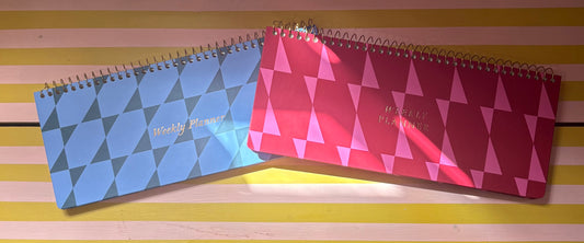 Desk top weekly planner