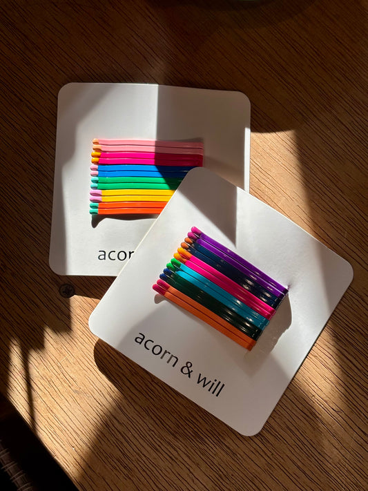 Bobby pins with coloured tips
