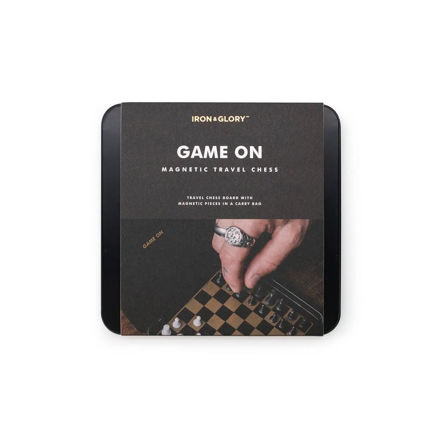 Magnetic travel chess set