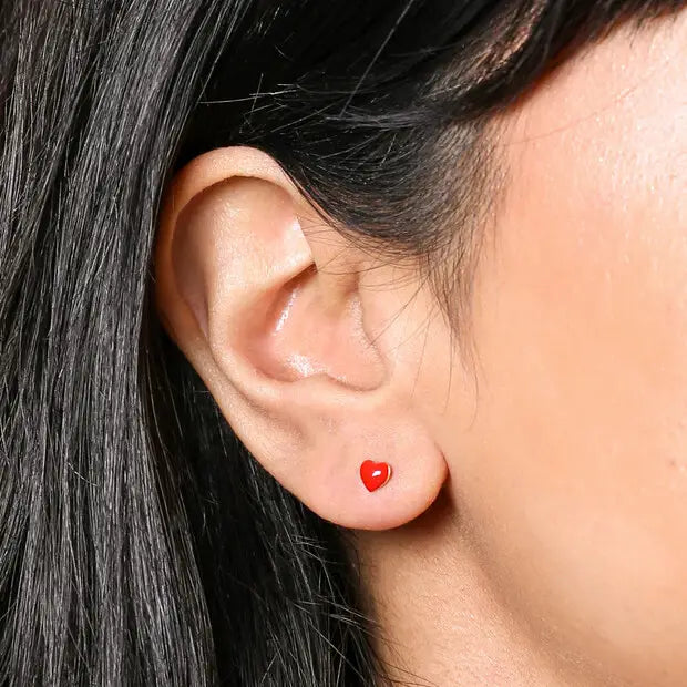 Red heart enamel stud earrings