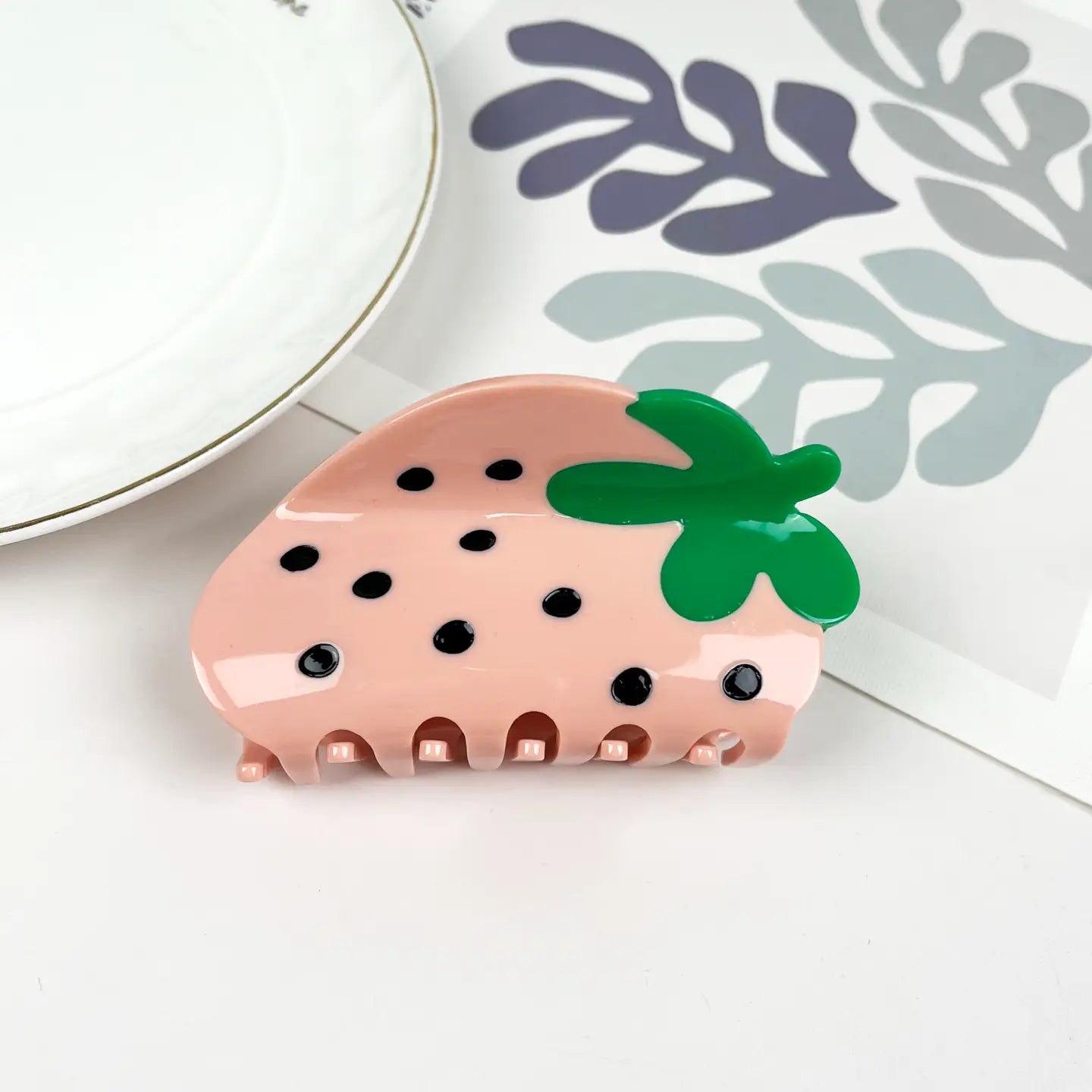 Strawberry claw clip