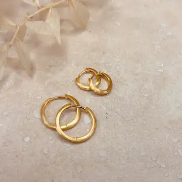 Brushed gold minimal hoops