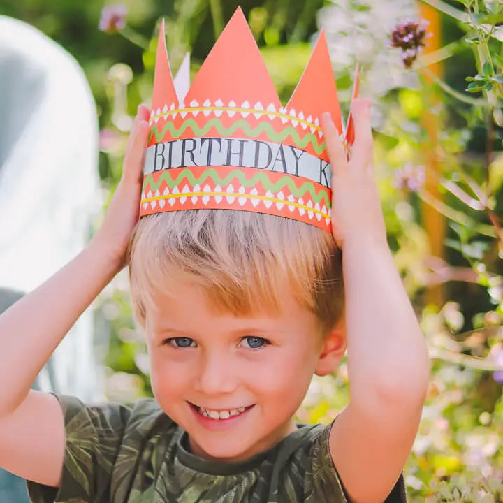 Birthday king party hat card