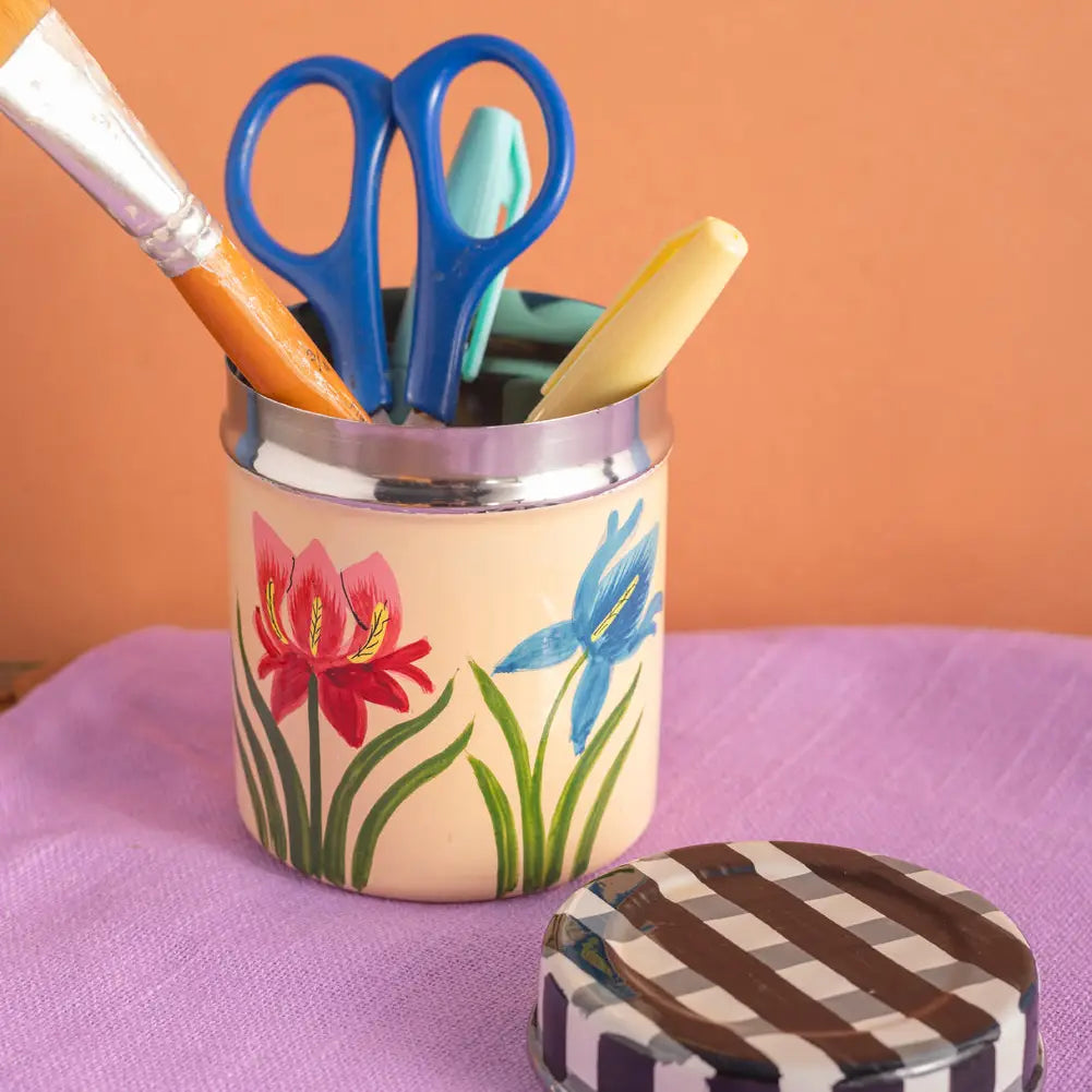 Painted tin with lid
