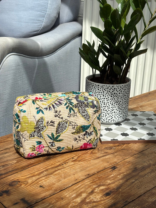 Indian cotton washbags - cream botanical