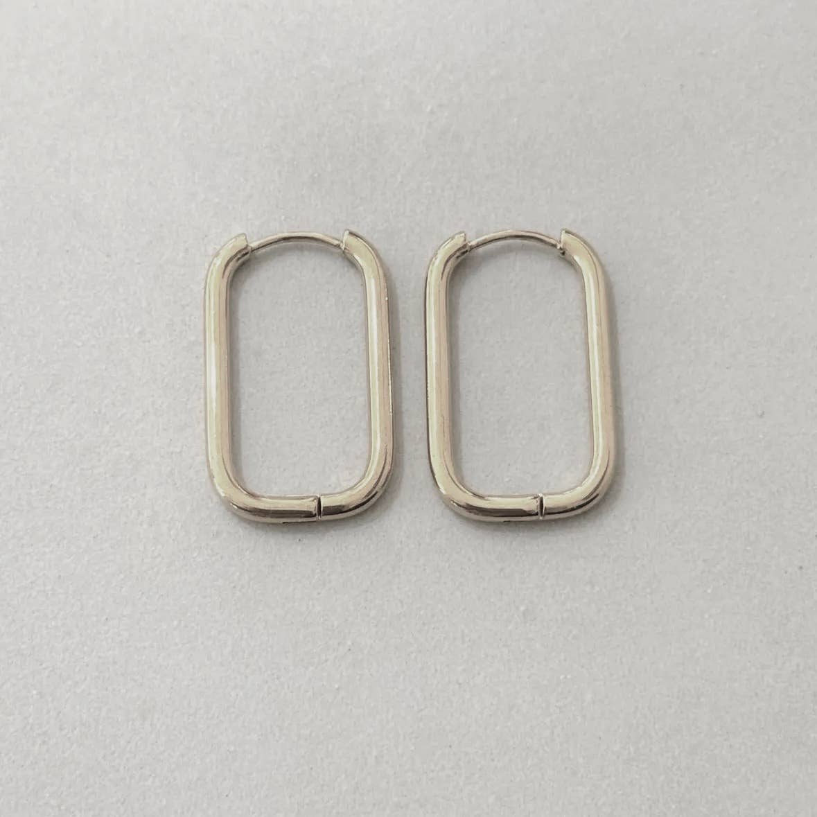 Rectangular hoop earrings
