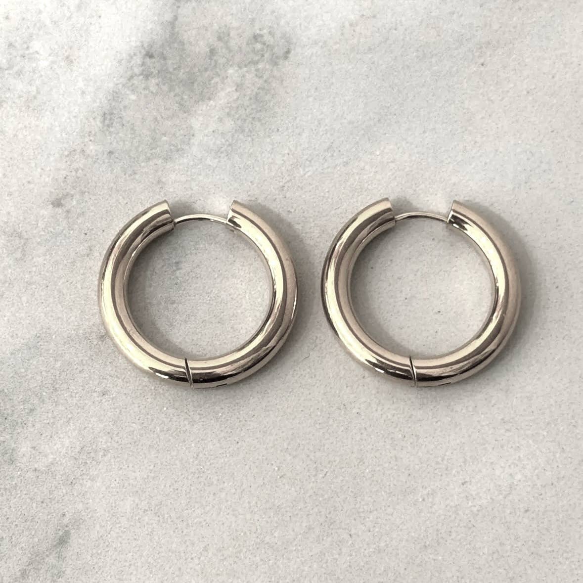 Thick stainless steel hoops