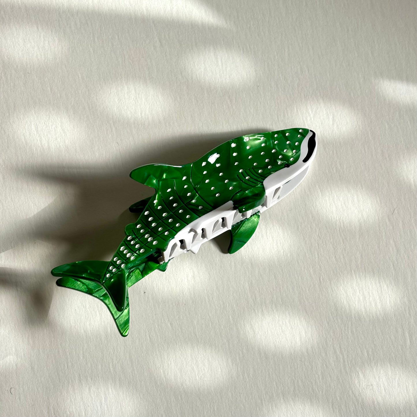 Green whale shark claw clip