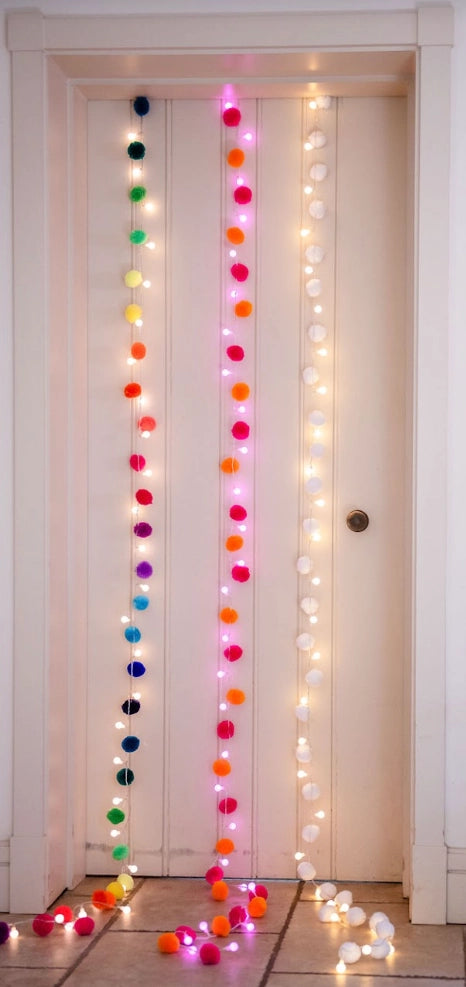 Festival pompom light chain