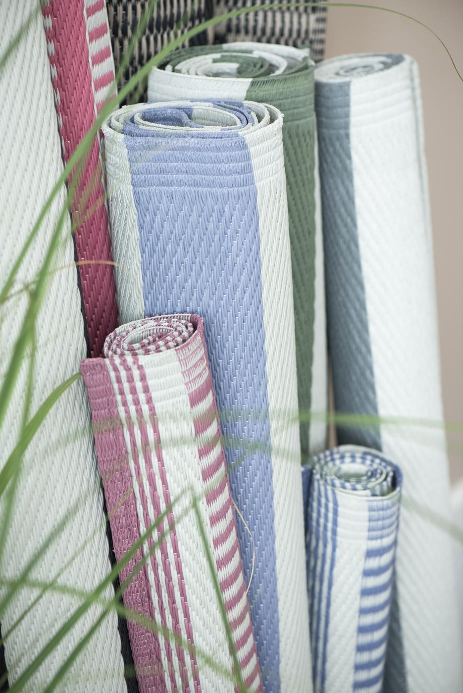 Stripy recycled plastic runner