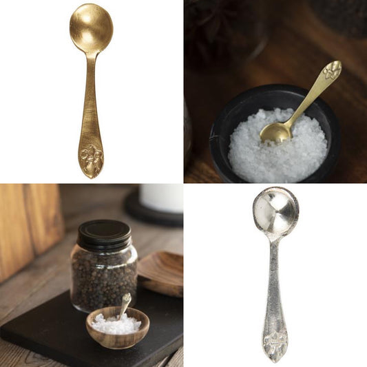 Salt spoon