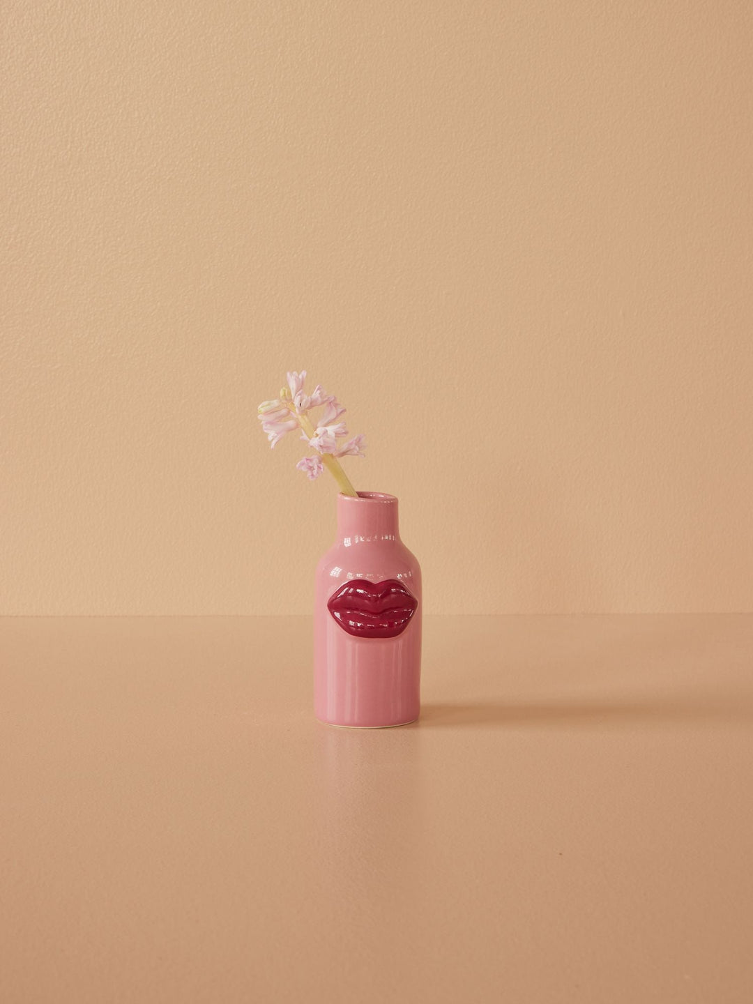 Ceramic lips vase - small