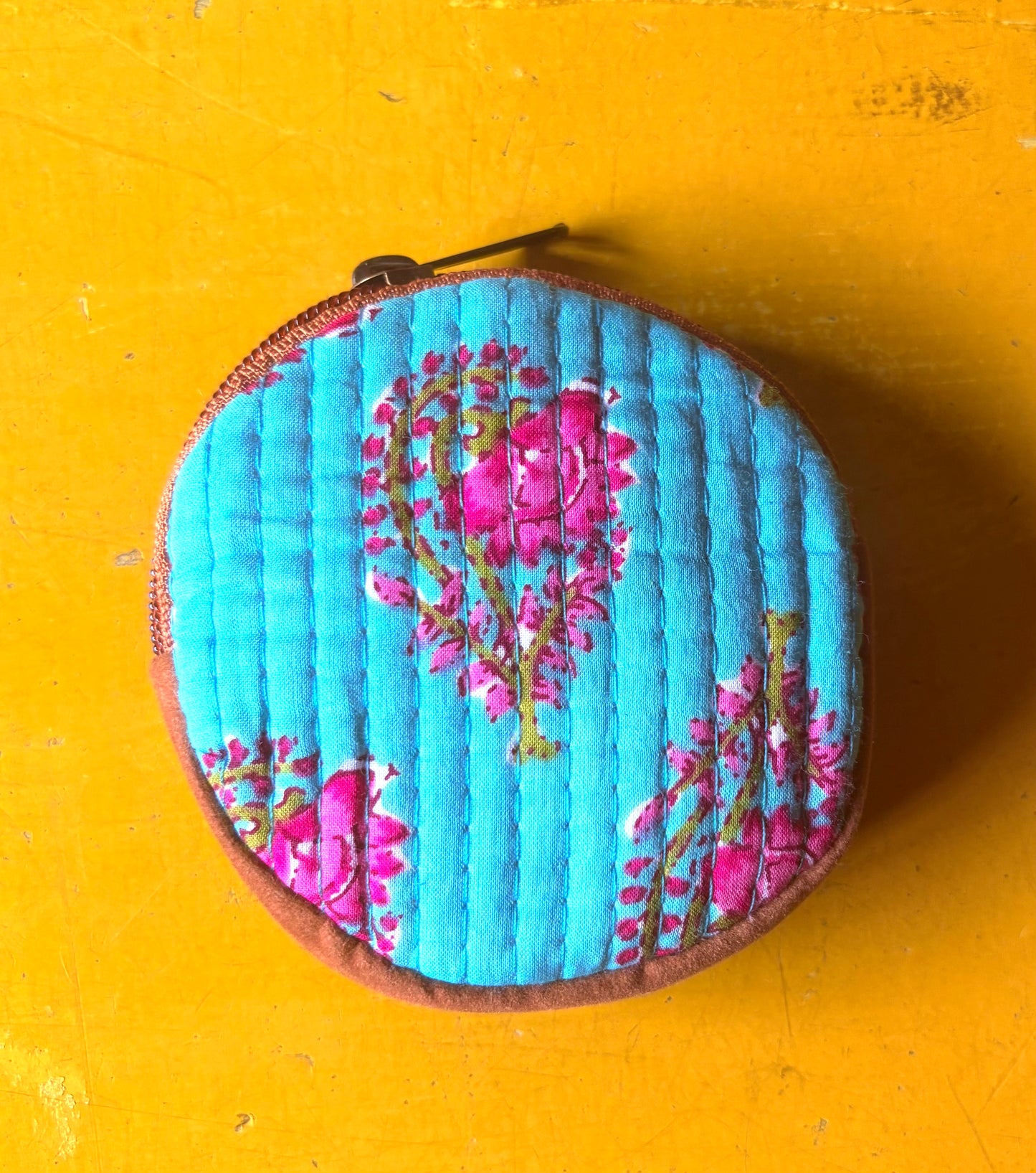Round cotton purse