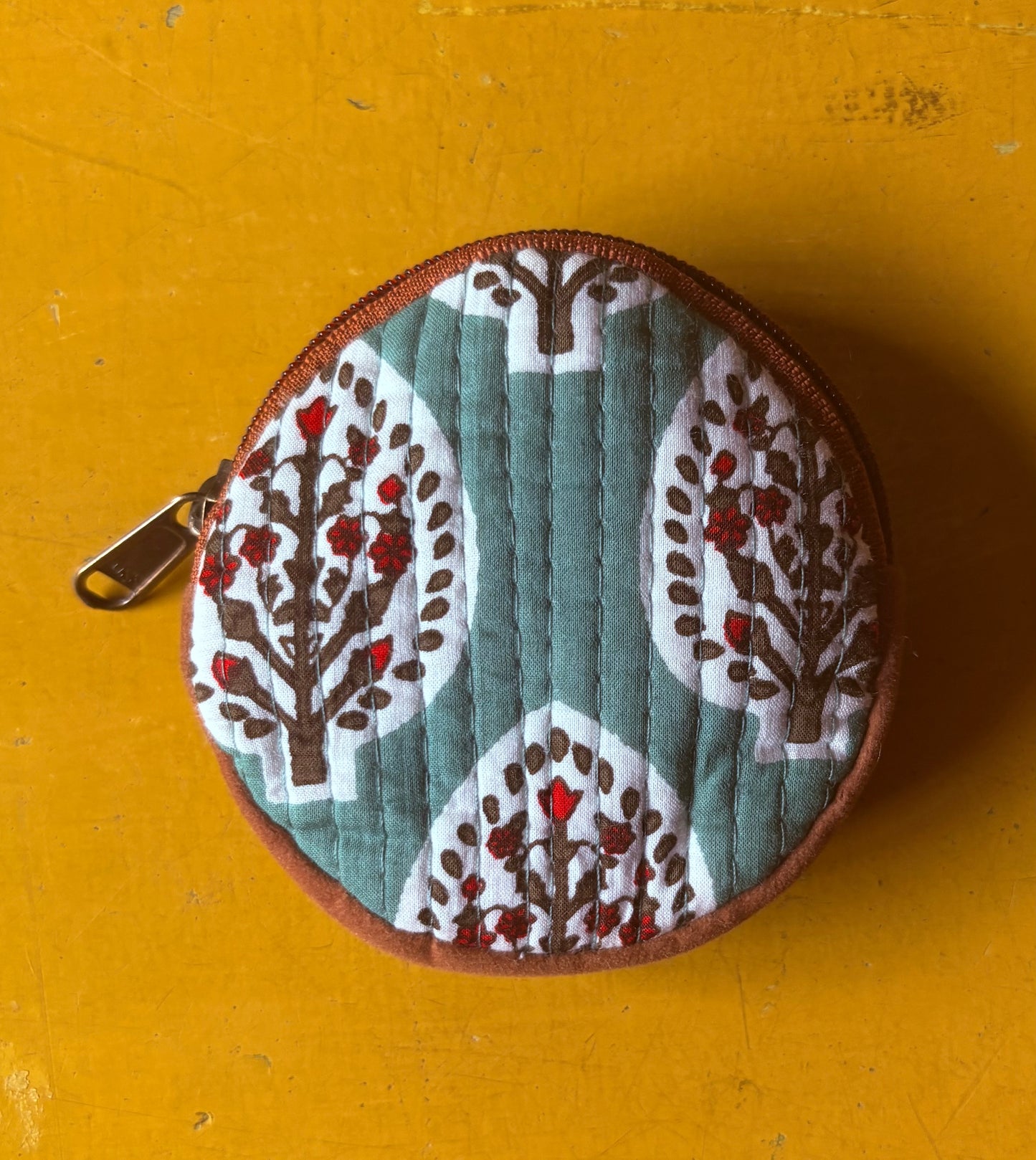 Round cotton purse