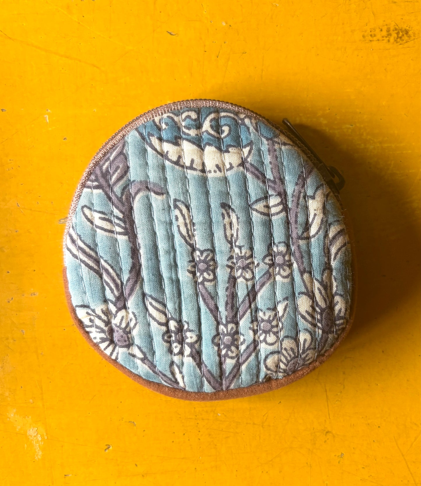 Round cotton purse