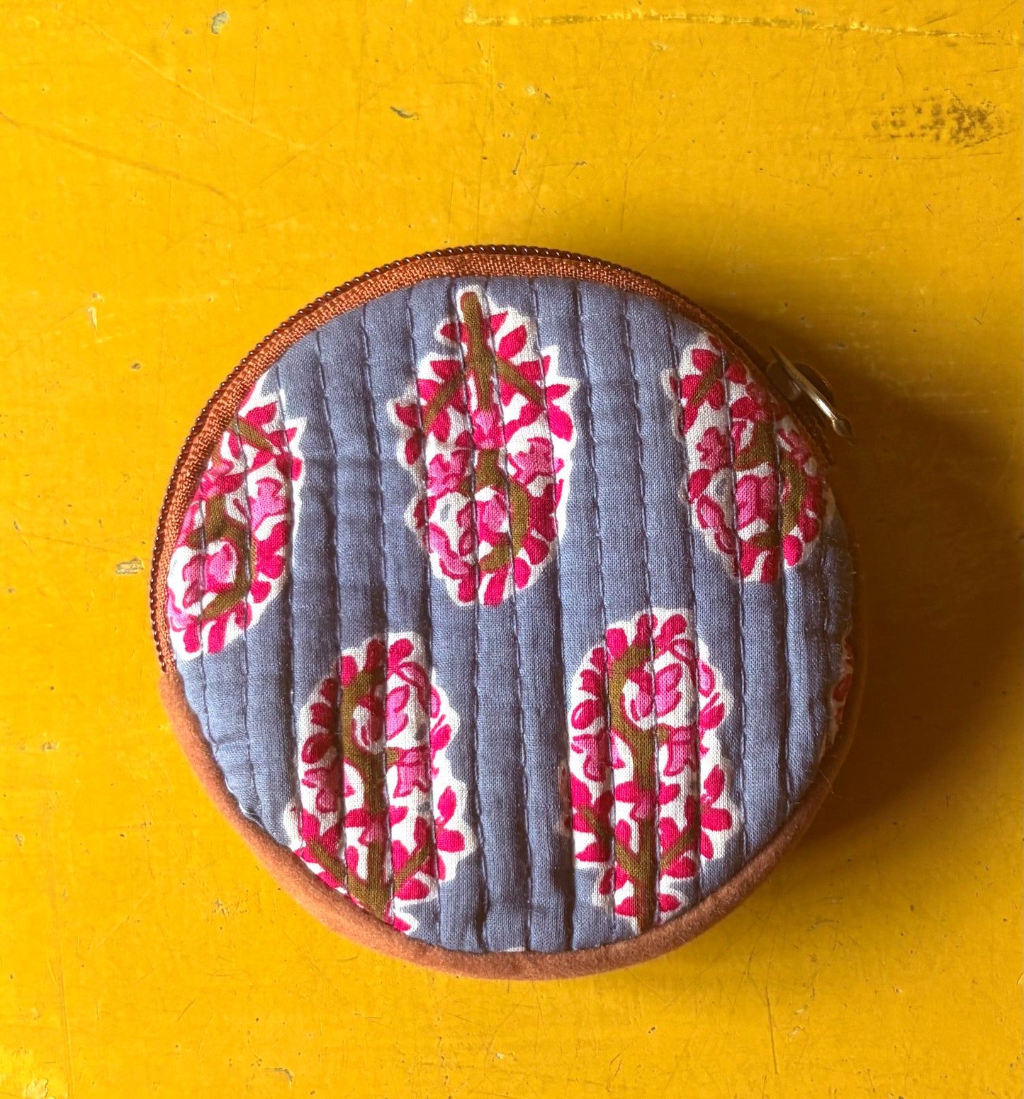 Round cotton purse