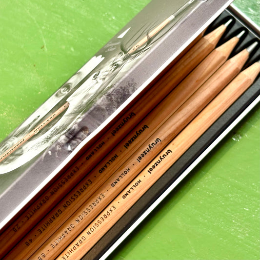 Set of 6 graphite pencils