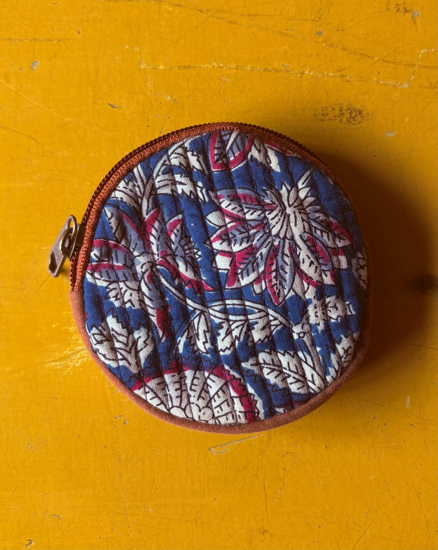 Round cotton purse