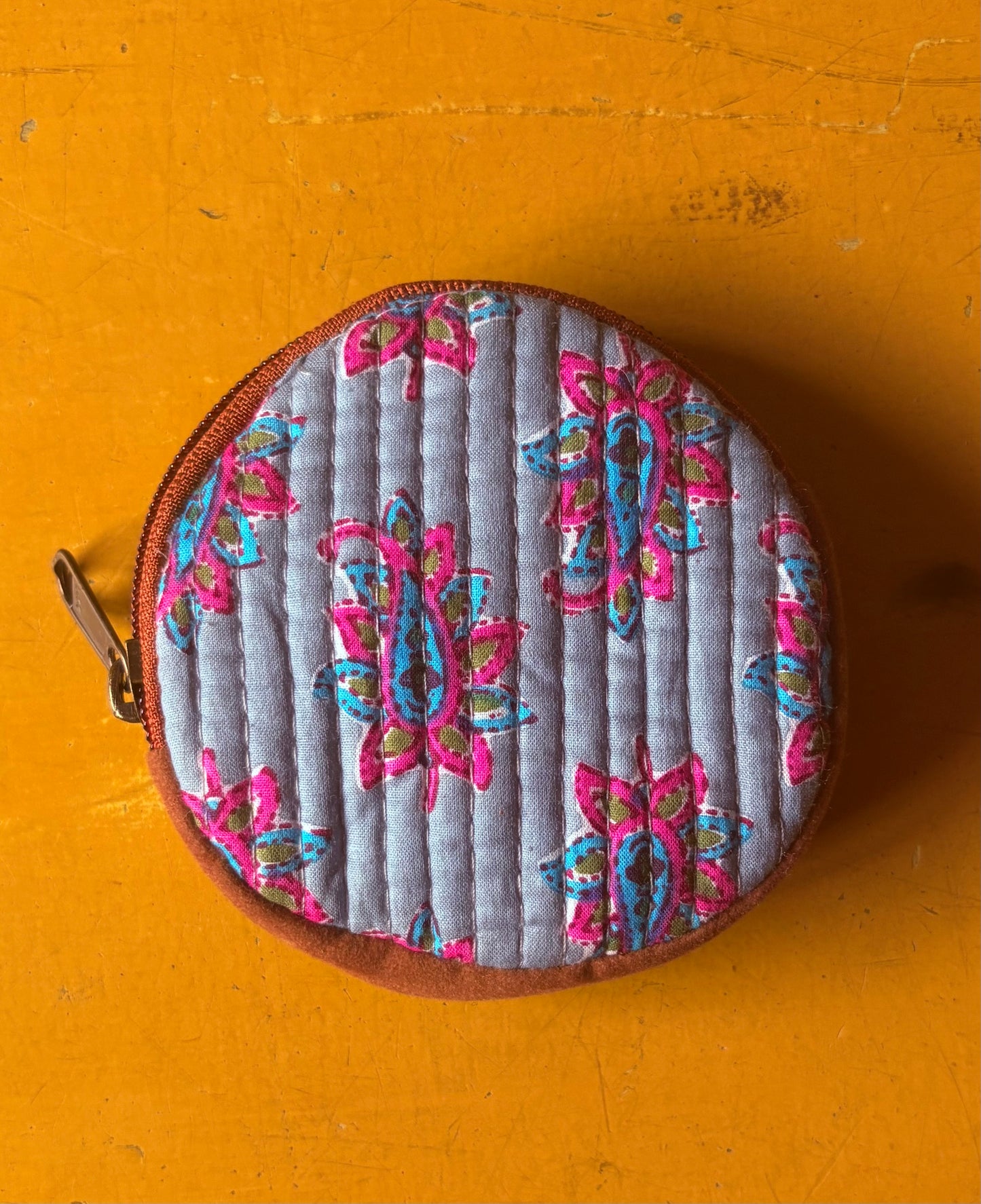Round cotton purse
