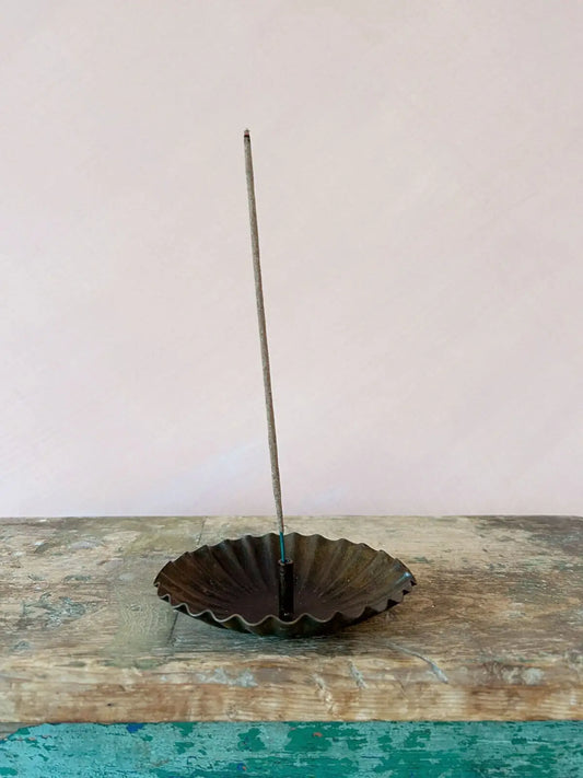 Metal incense holder