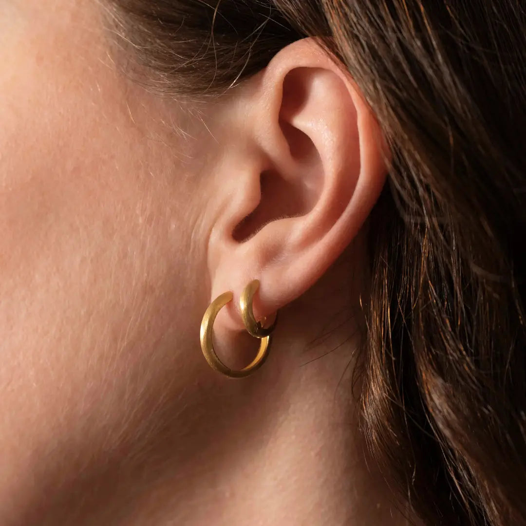 Brushed gold minimal hoops