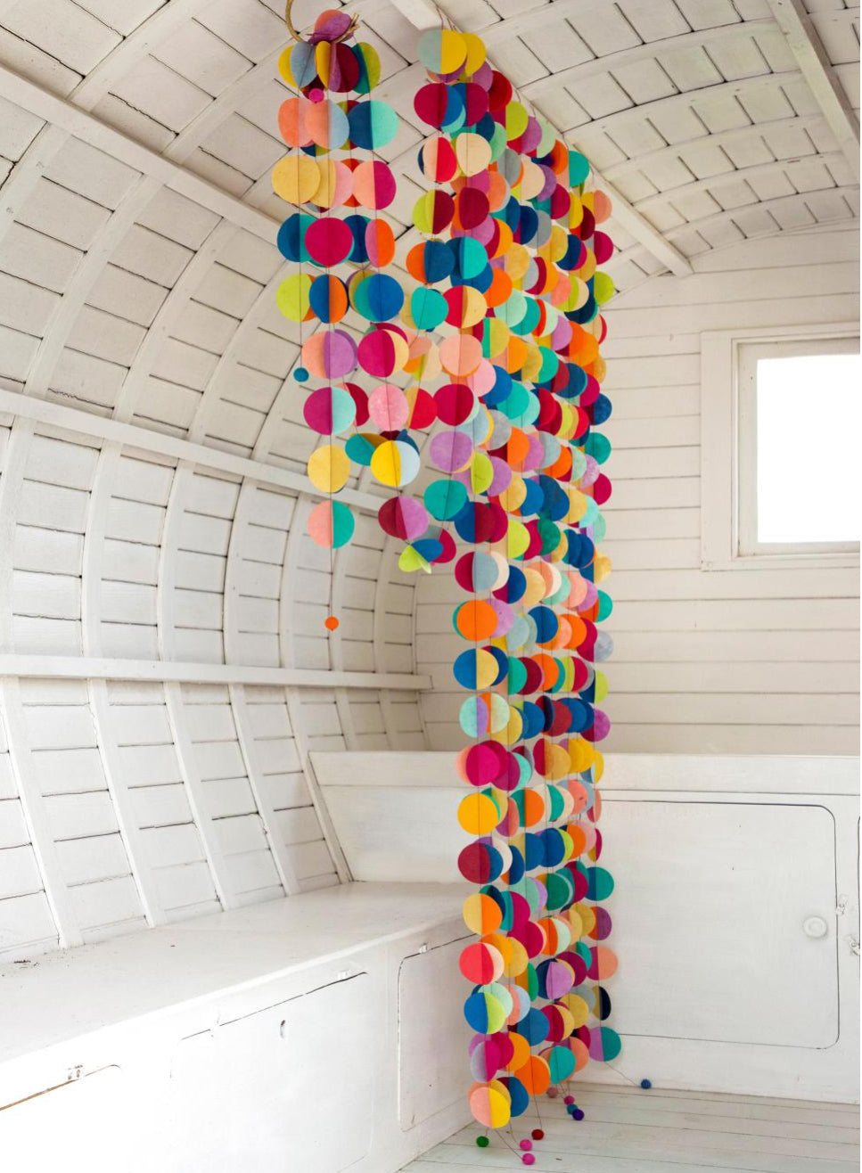 Round dot tissue paper garland