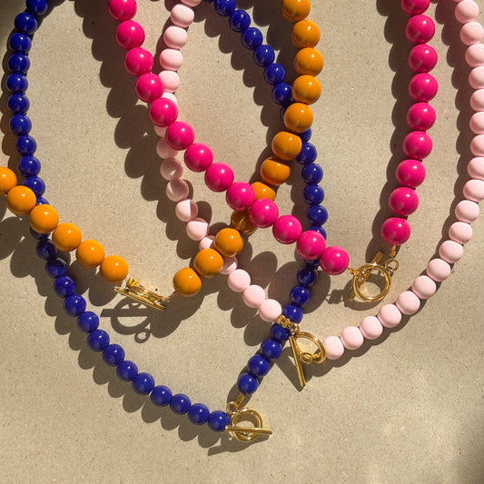 Plain bead toggle necklace