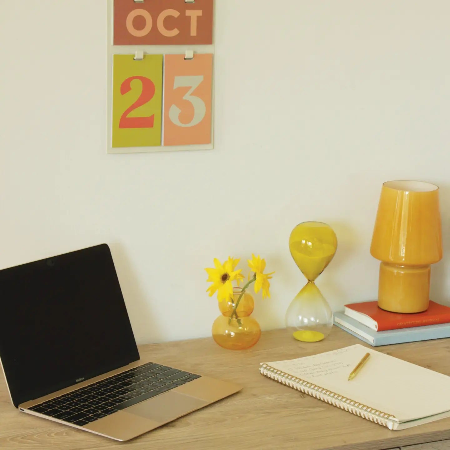 Perpetual wall calendar