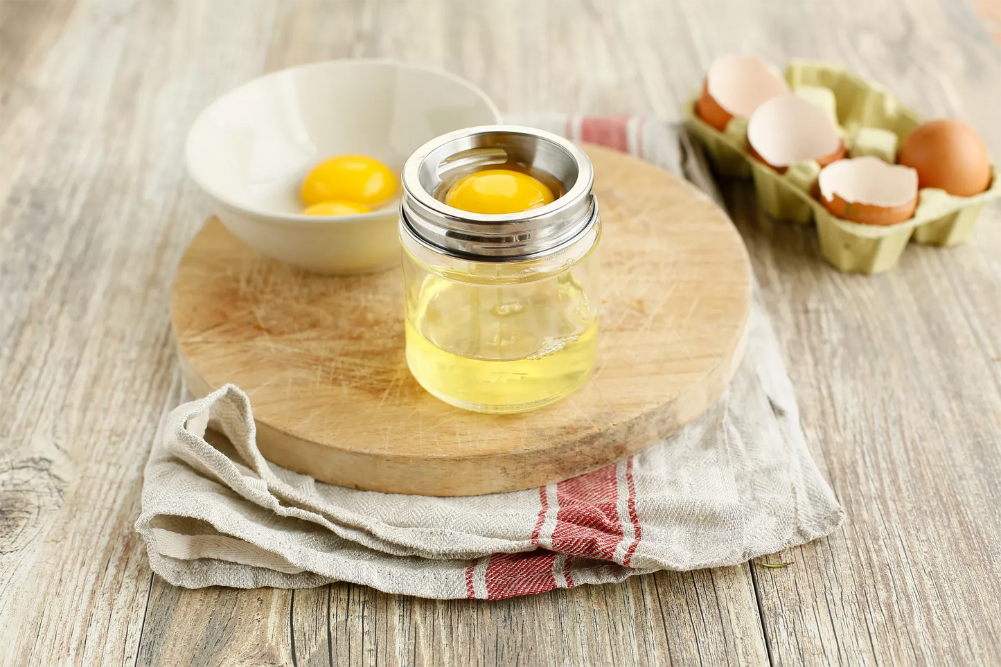 Egg separator Mason Jar lid