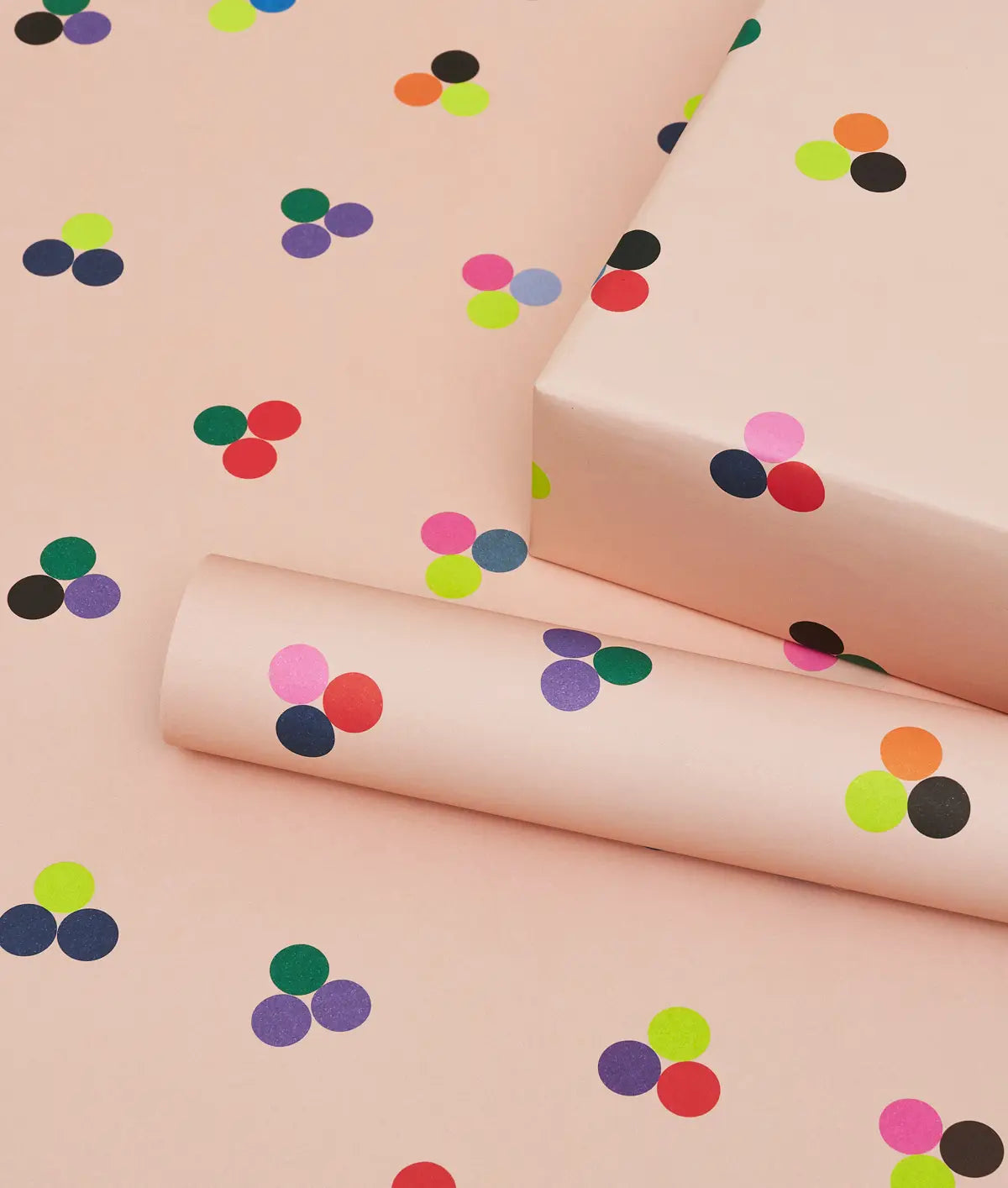 Dot clusters wrap