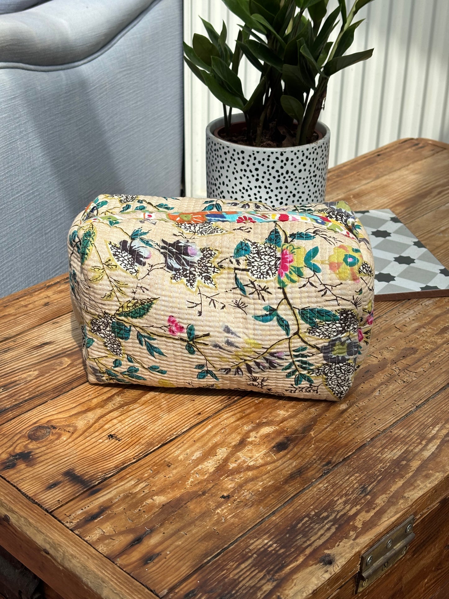 Indian cotton washbags - cream botanical