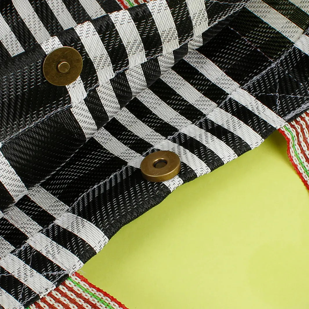 Woven lunch bag