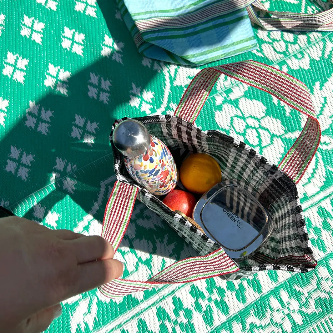 Woven lunch bag
