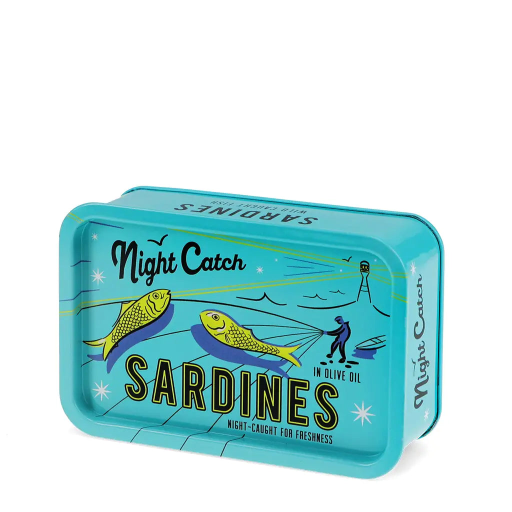 Small tin with lid
