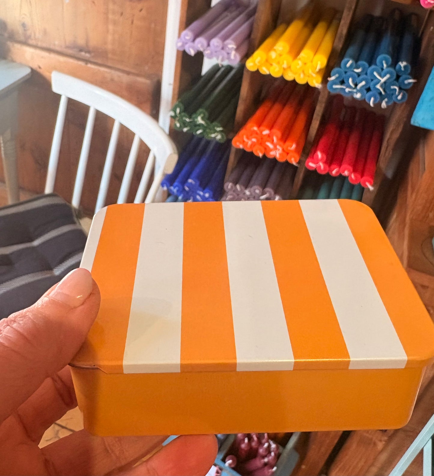 Stripy tin push pull lid