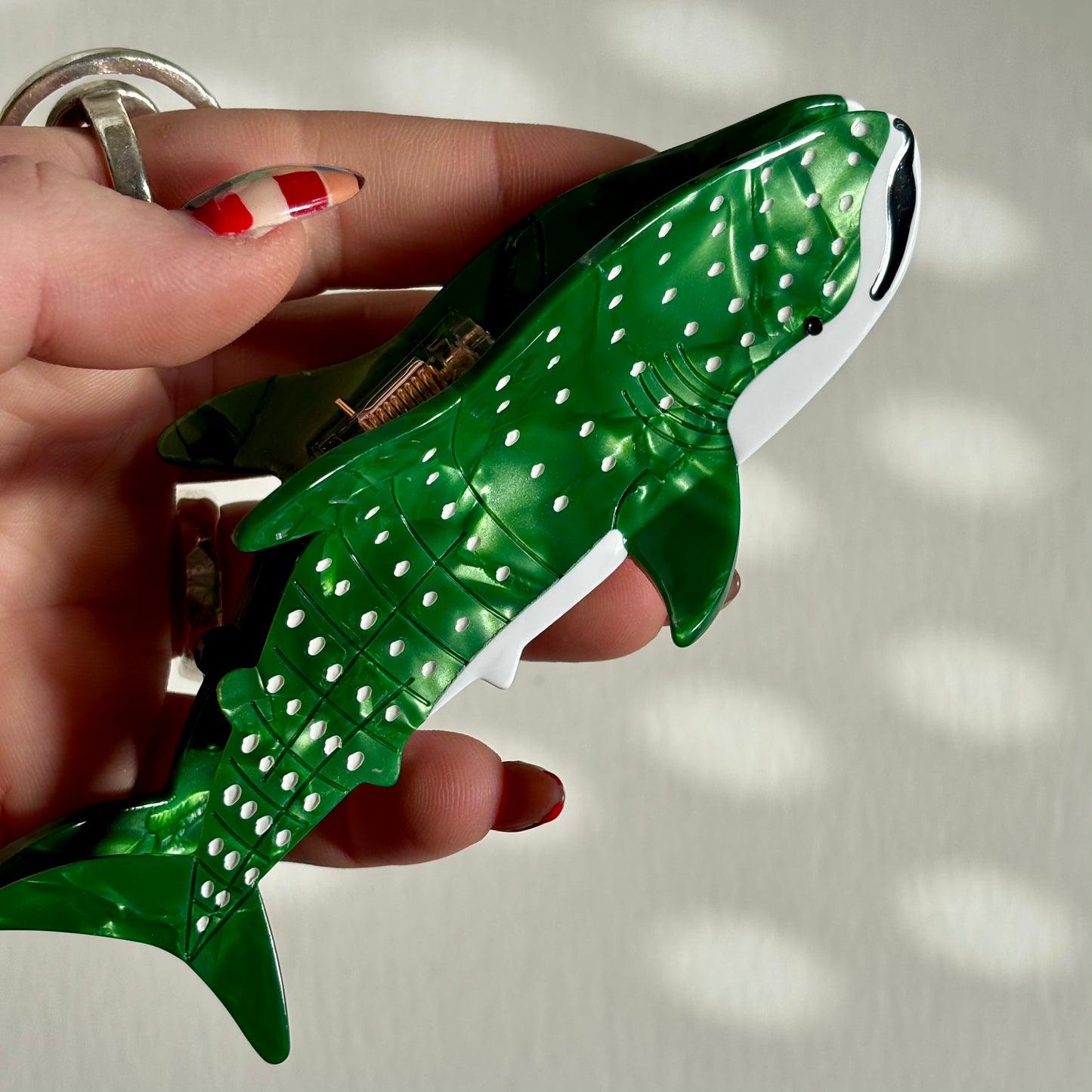 Green whale shark claw clip