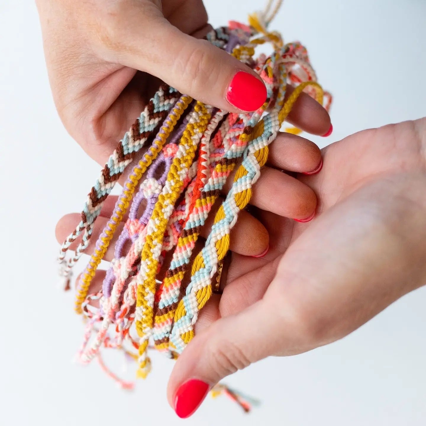Friendship bracelet kit