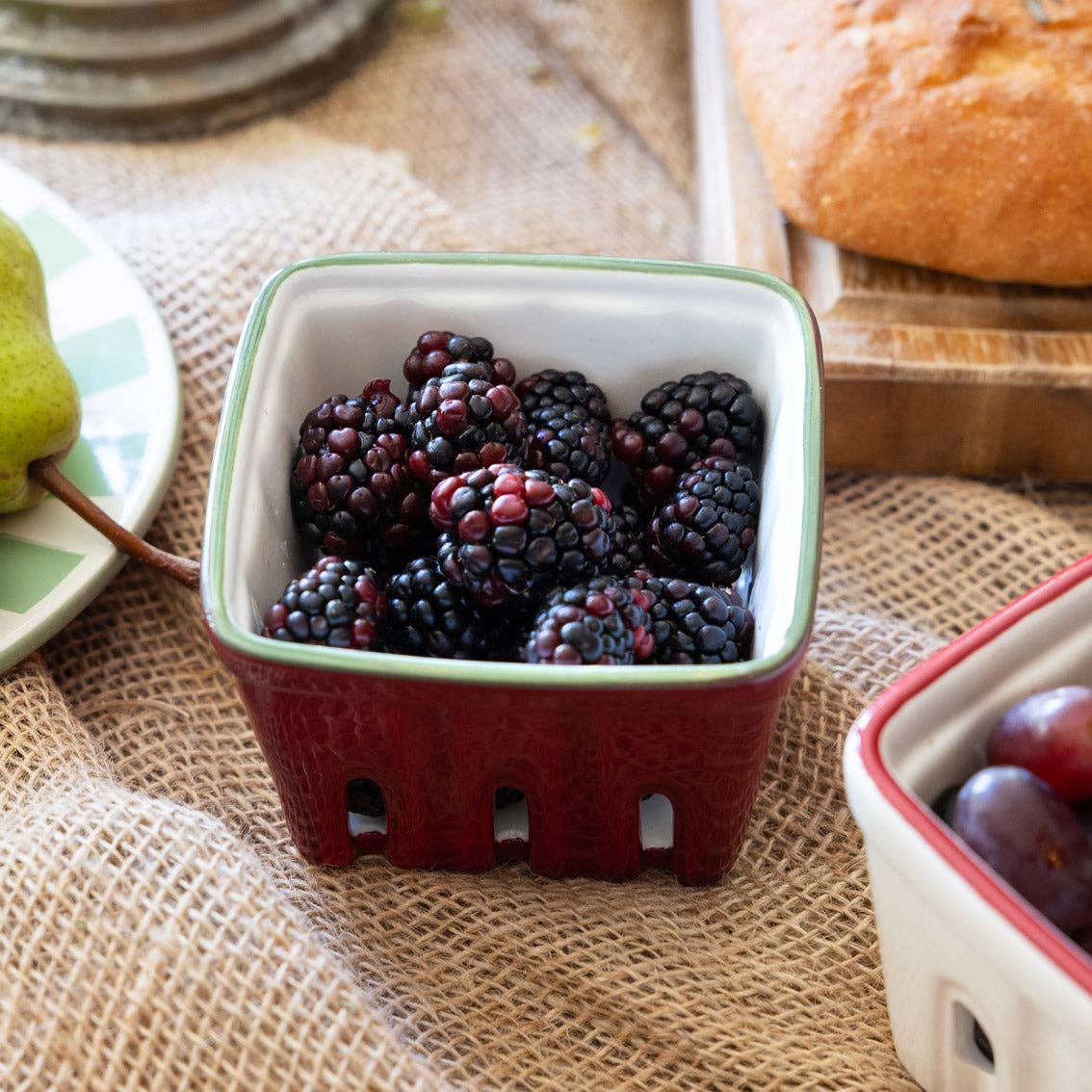 Small ceramic punnet - blackberry