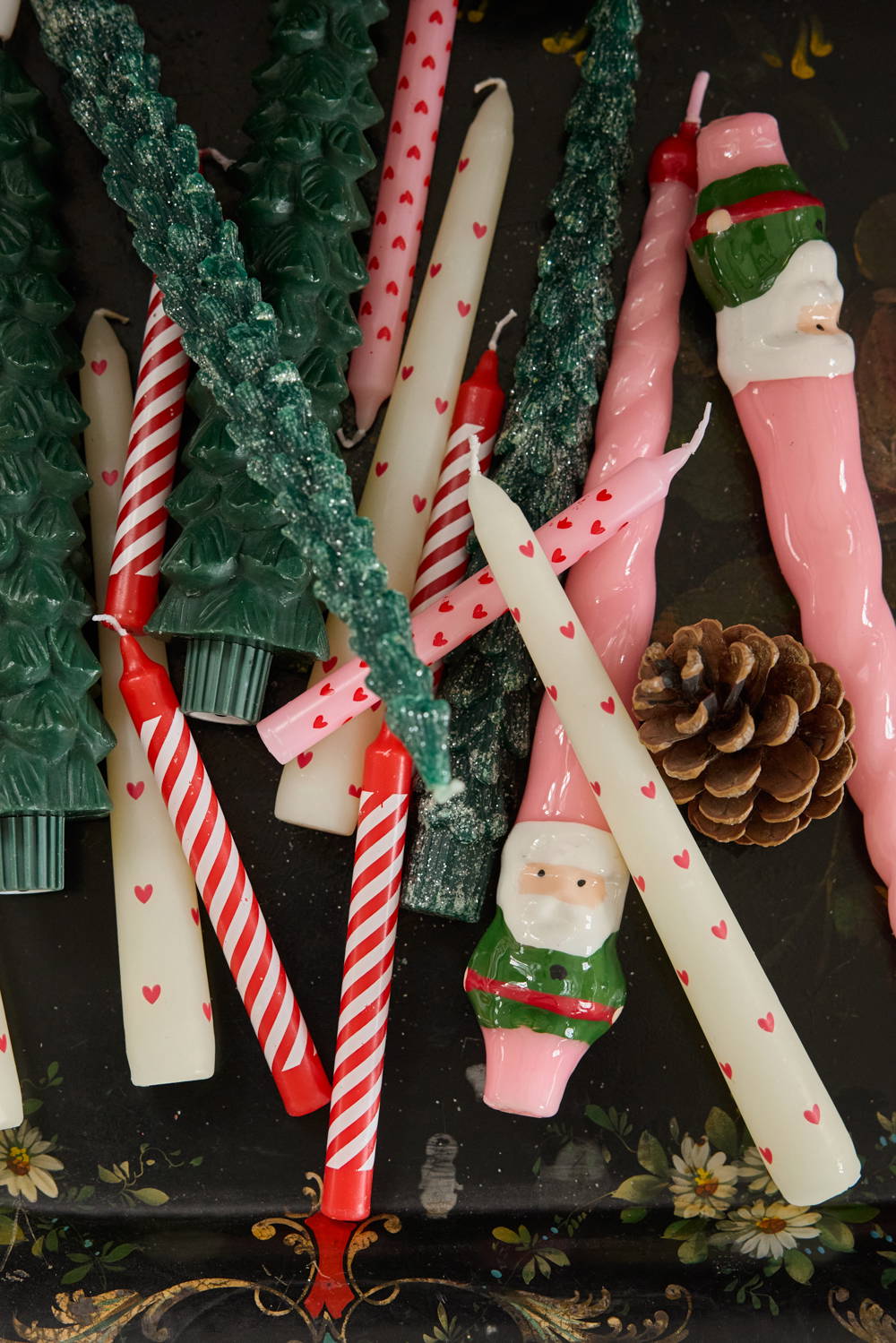 Set of 6 red and white stripy candles