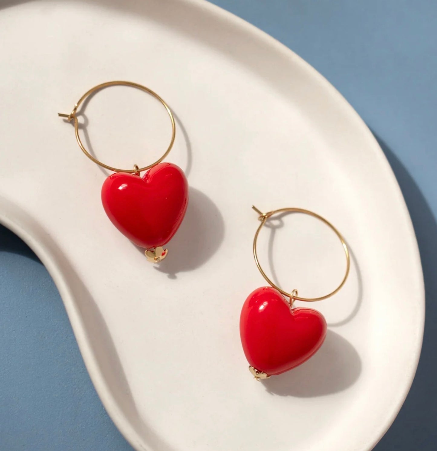 Heart charm hoop earrings