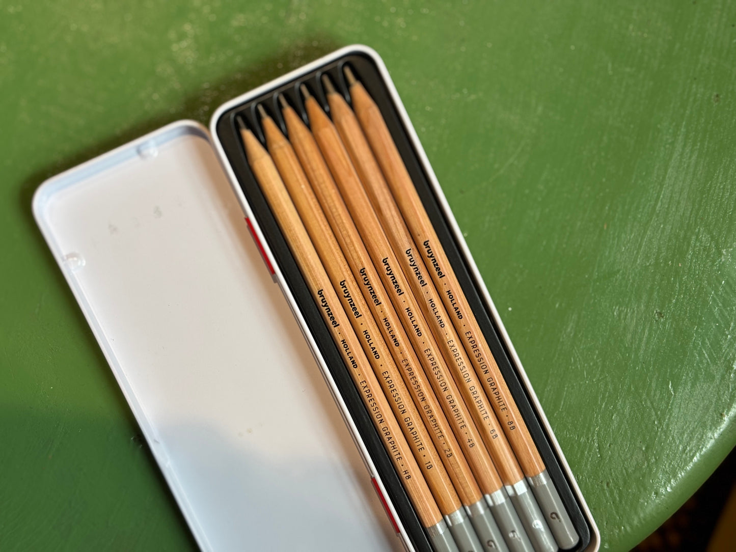 Set of 6 graphite pencils