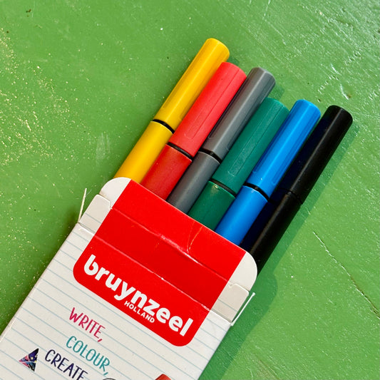 Set of 6 coloured fineliners