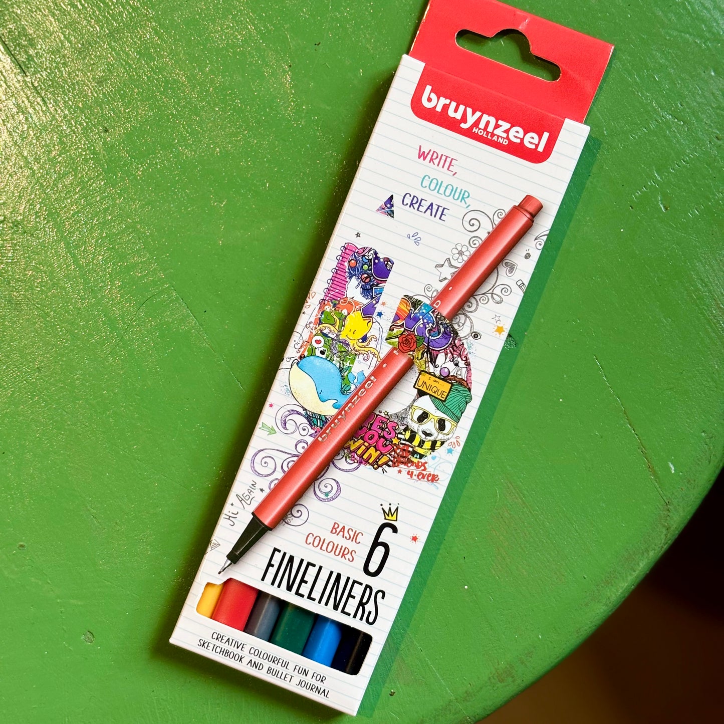Set of 6 coloured fineliners