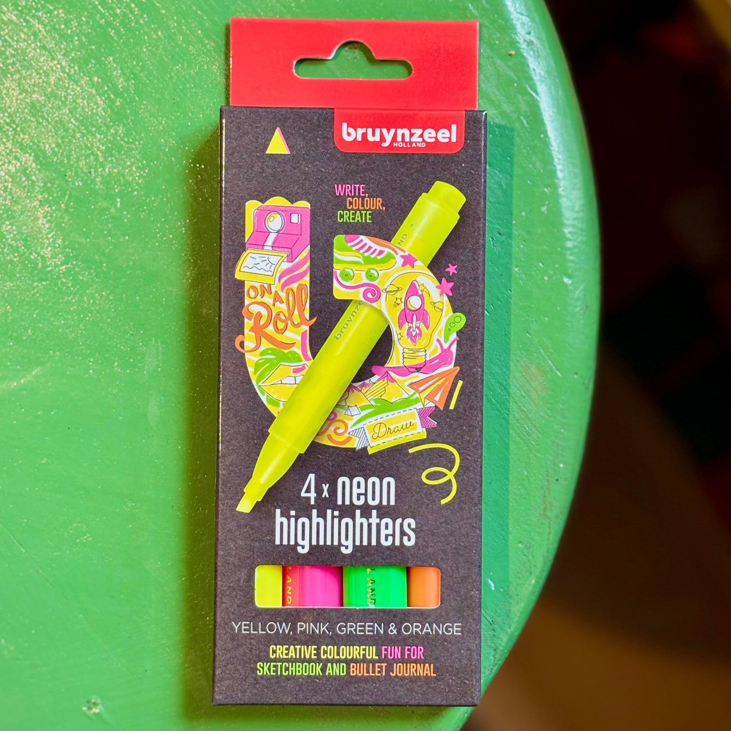 Neon highlighter set