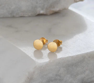 Gold blob stud earrings