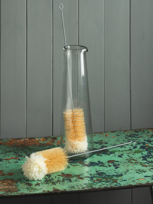 Metal handle bottle brush